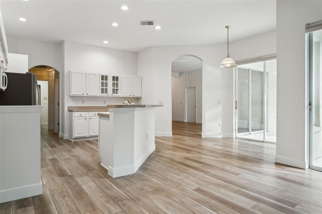 Active With Contract: $700,000 (4 beds, 3 baths, 2183 Square Feet)