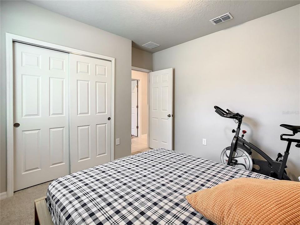 For Rent: $2,500 (3 beds, 2 baths, 1734 Square Feet)