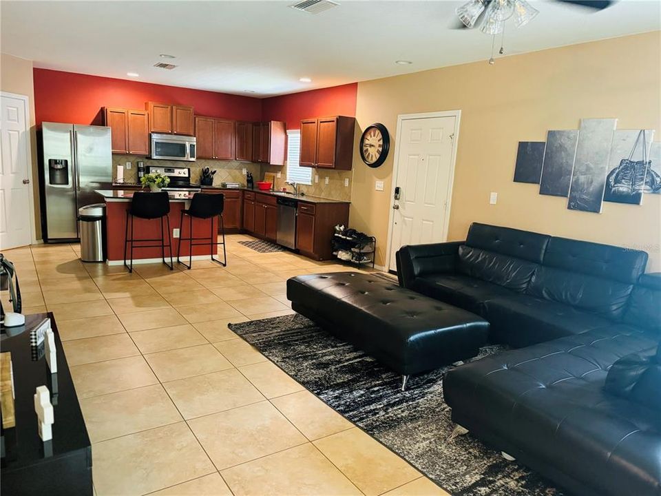 For Sale: $235,000 (2 beds, 2 baths, 1320 Square Feet)