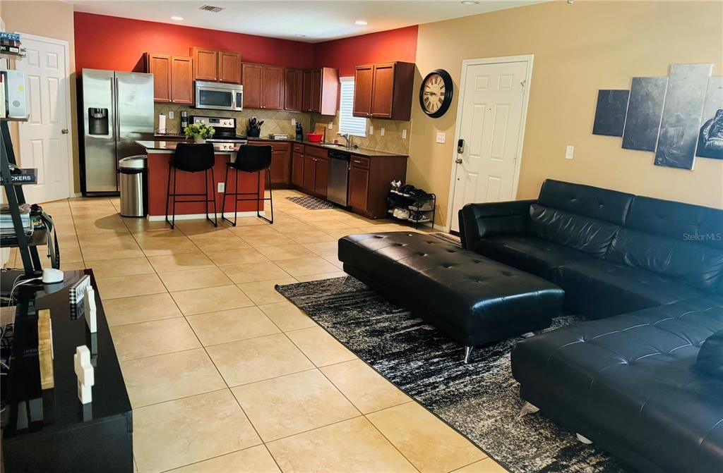 For Sale: $235,000 (2 beds, 2 baths, 1320 Square Feet)