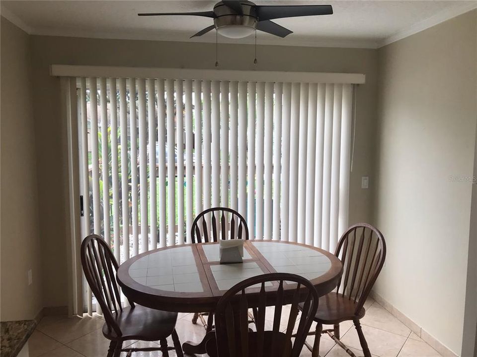 Kitchen eating area