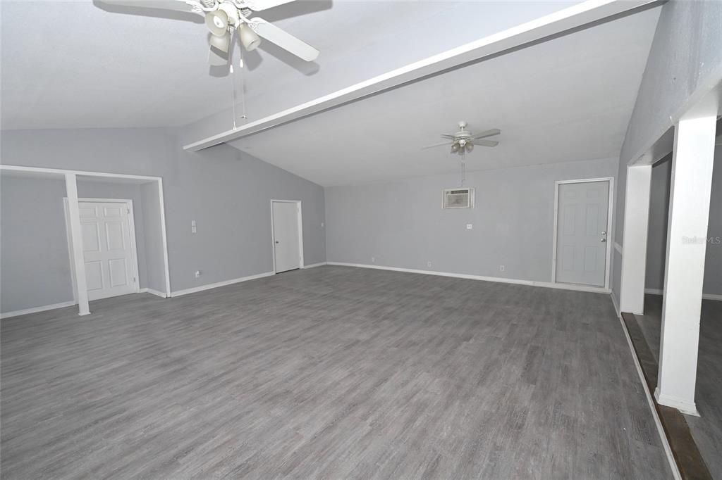 For Rent: $2,599 (3 beds, 2 baths, 2223 Square Feet)