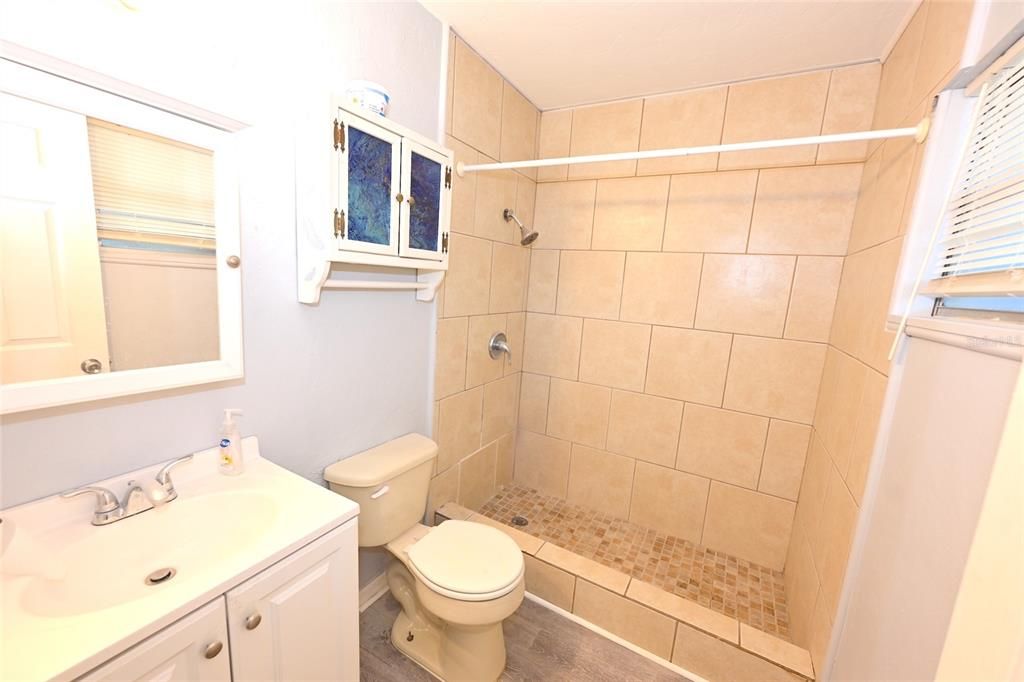 For Rent: $2,599 (3 beds, 2 baths, 2223 Square Feet)