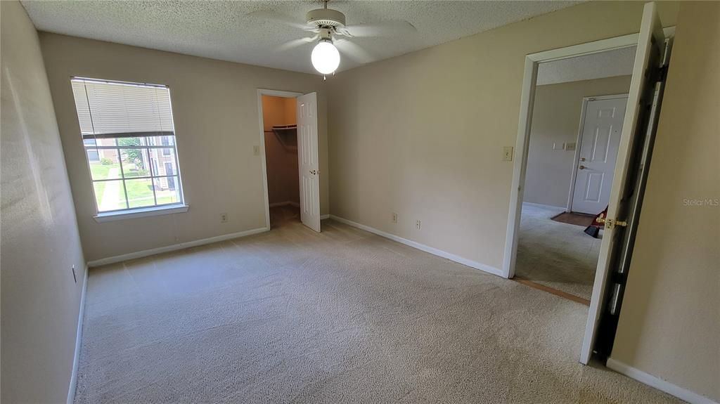 For Rent: $1,299 (1 beds, 1 baths, 580 Square Feet)