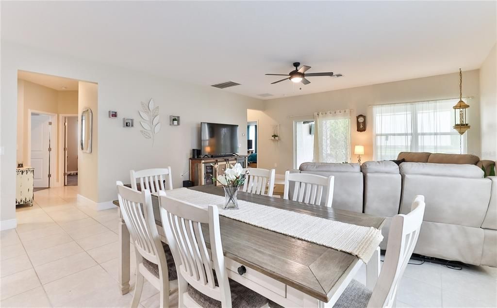 For Sale: $445,000 (4 beds, 2 baths, 1896 Square Feet)