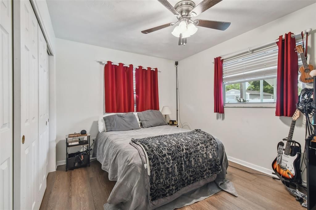 For Sale: $575,000 (4 beds, 2 baths, 1891 Square Feet)