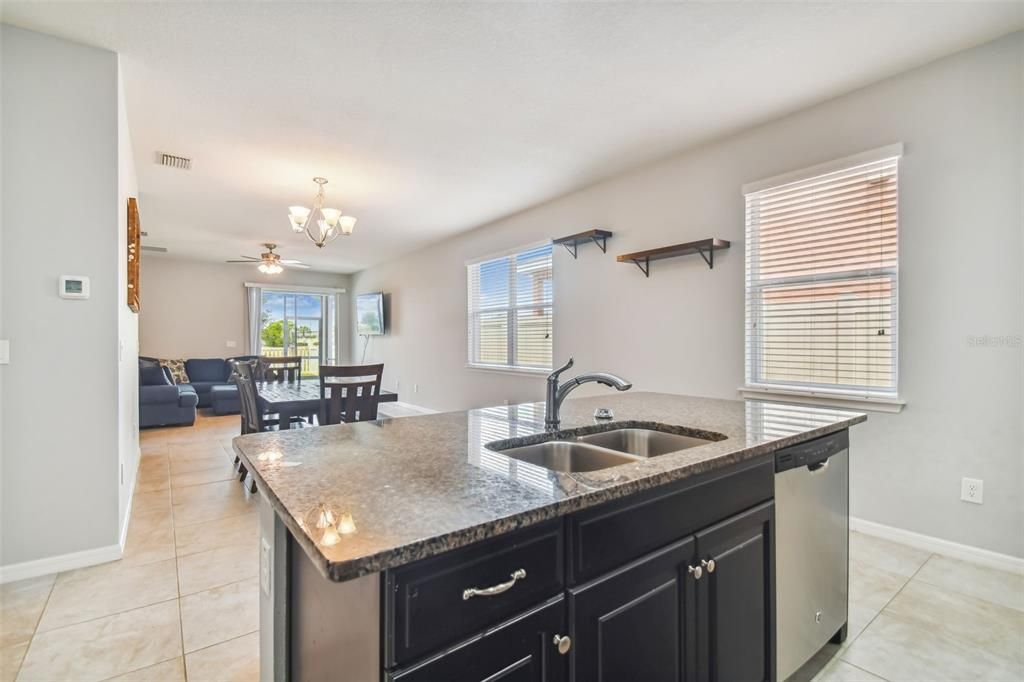 For Sale: $364,000 (3 beds, 2 baths, 1497 Square Feet)