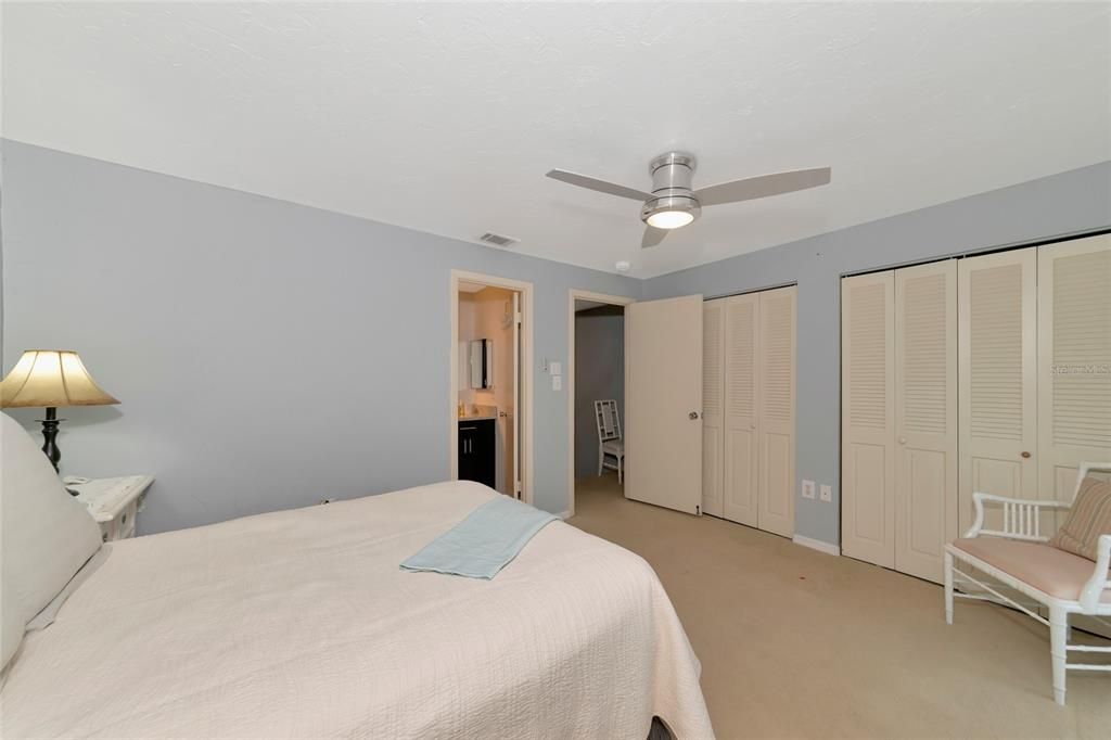 For Sale: $247,000 (2 beds, 2 baths, 1343 Square Feet)