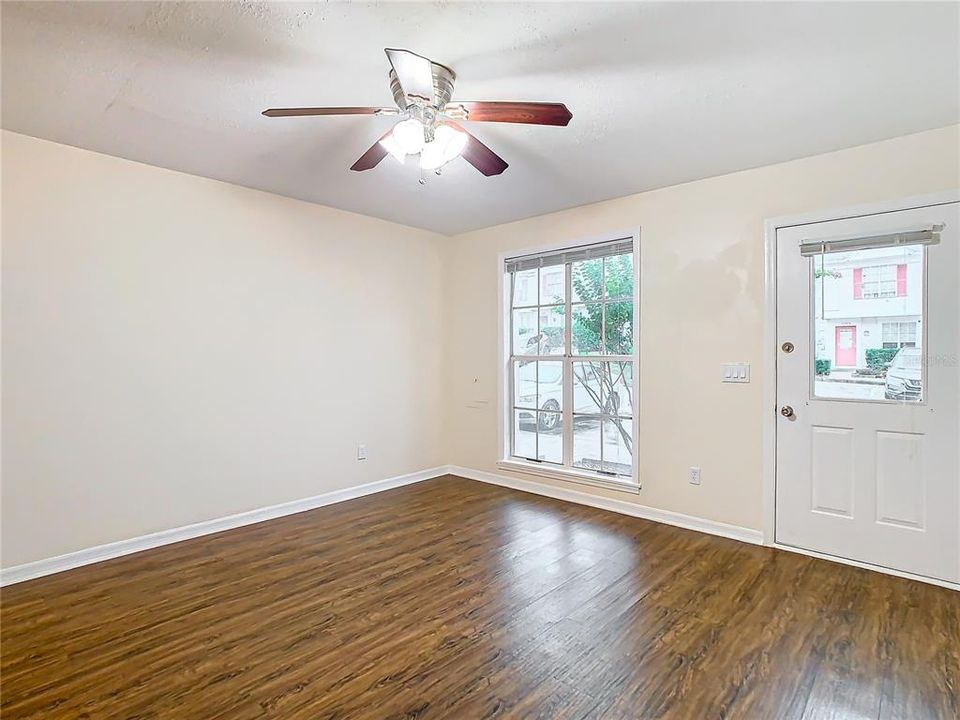 For Sale: $220,000 (2 beds, 2 baths, 1200 Square Feet)