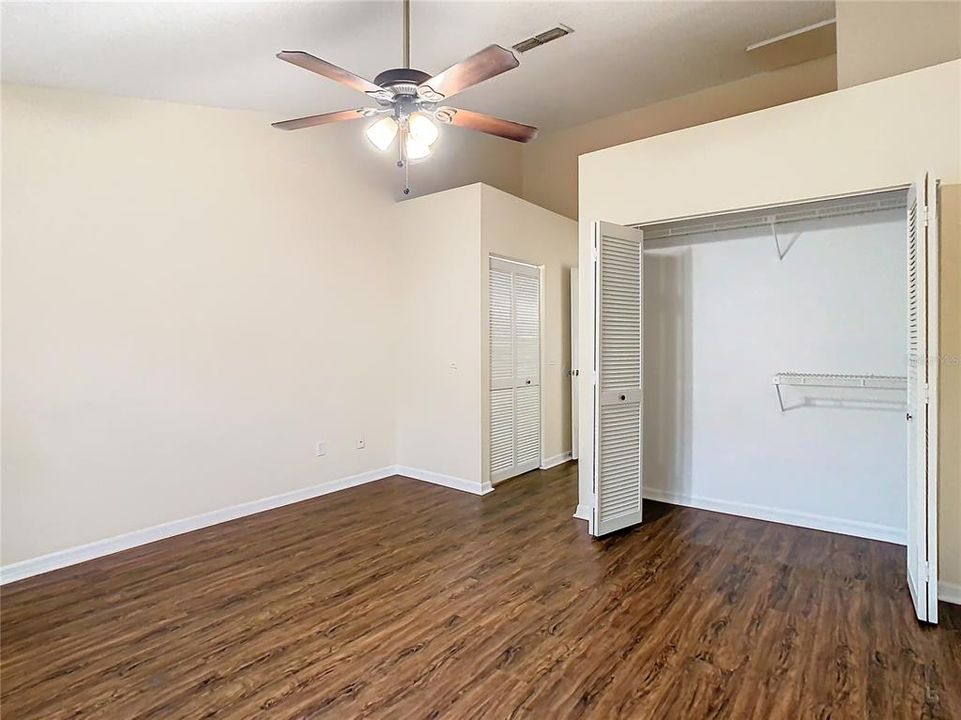 For Sale: $220,000 (2 beds, 2 baths, 1200 Square Feet)