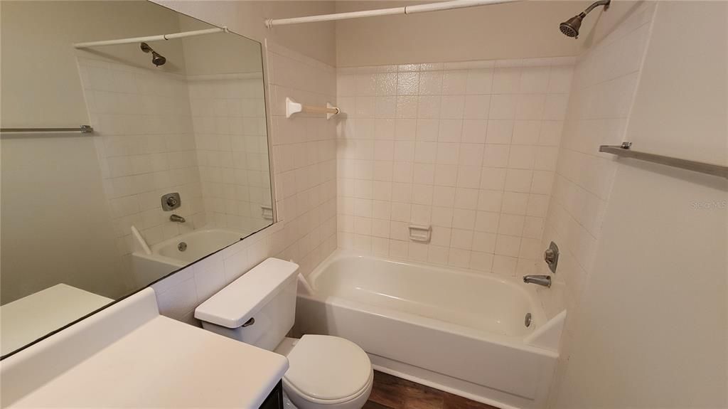 For Rent: $1,355 (1 beds, 1 baths, 600 Square Feet)