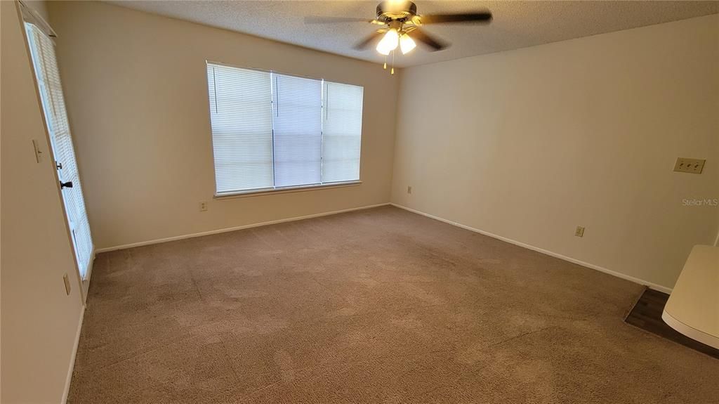 For Rent: $1,355 (1 beds, 1 baths, 600 Square Feet)