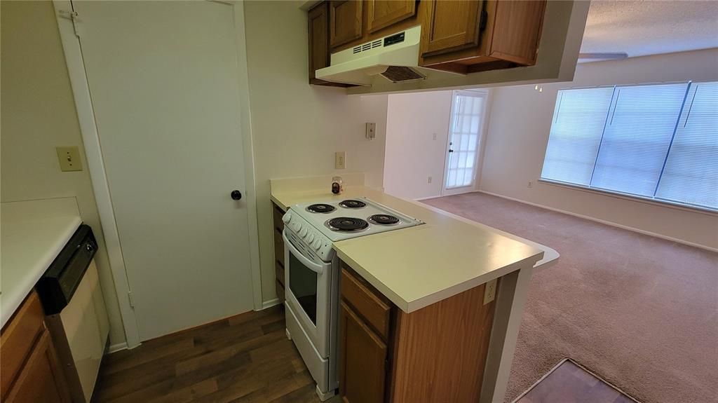 For Rent: $1,280 (1 beds, 1 baths, 600 Square Feet)