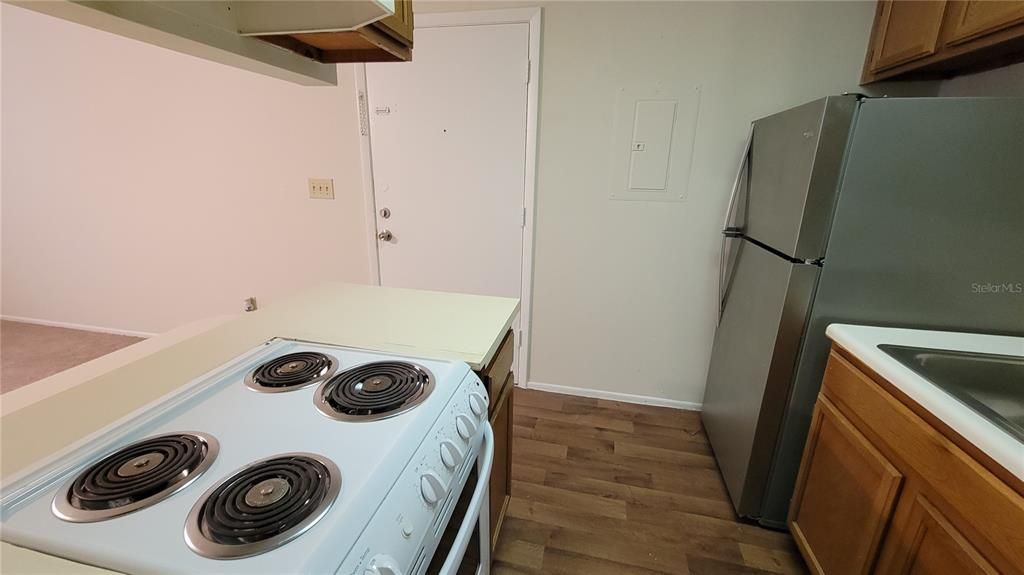 For Rent: $1,280 (1 beds, 1 baths, 600 Square Feet)