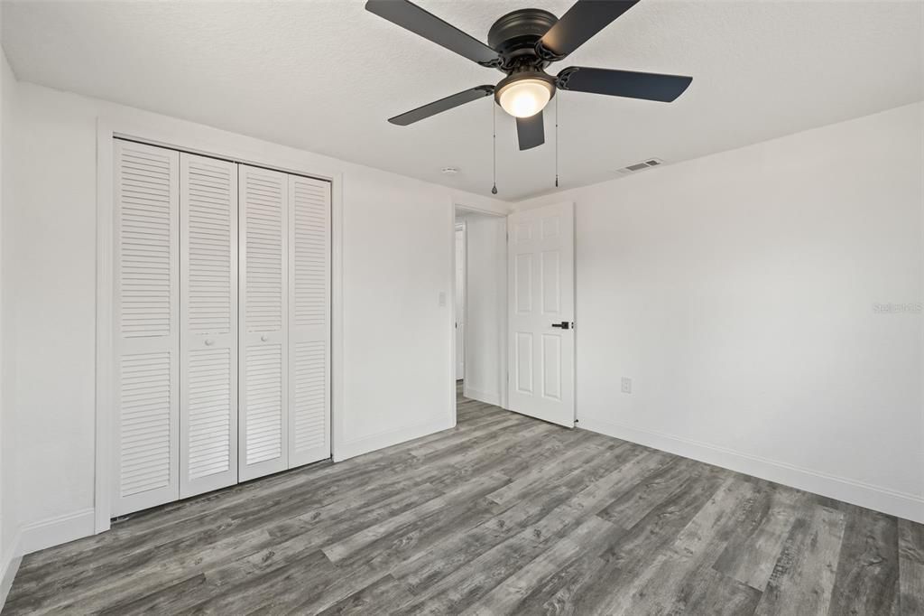 Active With Contract: $254,900 (3 beds, 1 baths, 1263 Square Feet)