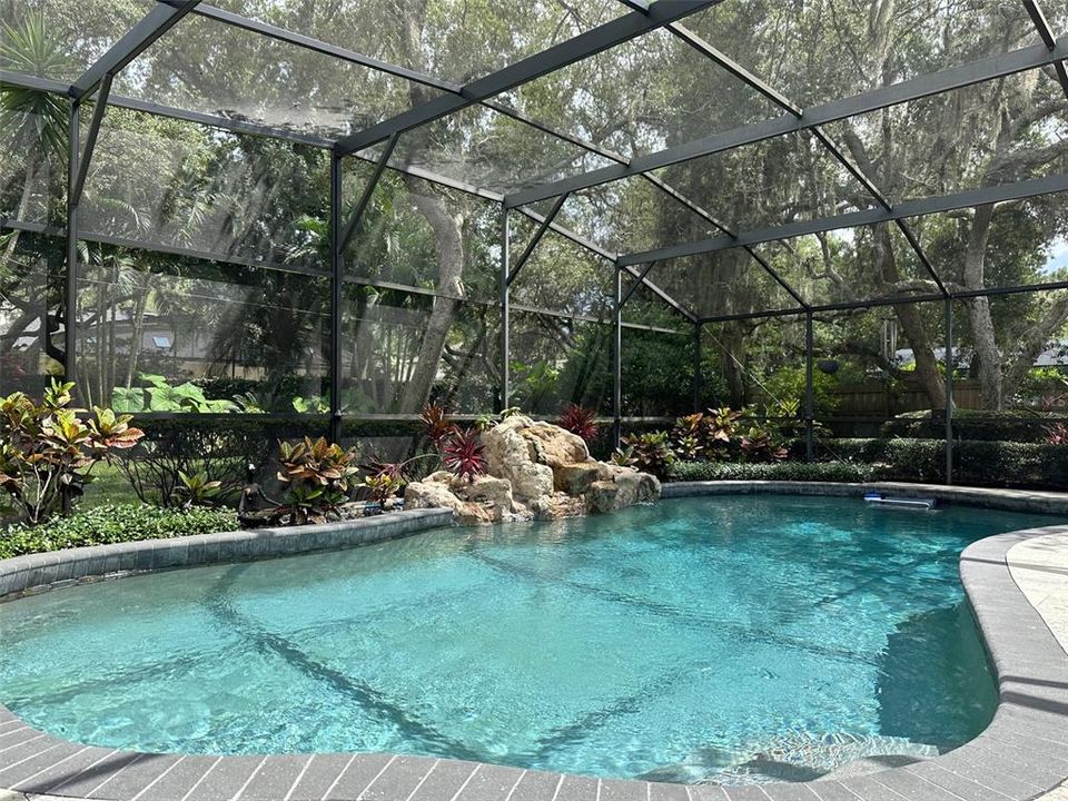 travertine tile pool deck