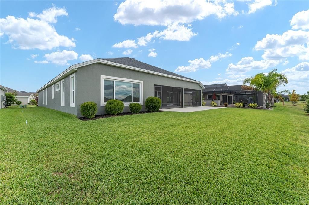 For Sale: $900,000 (4 beds, 2 baths, 2589 Square Feet)