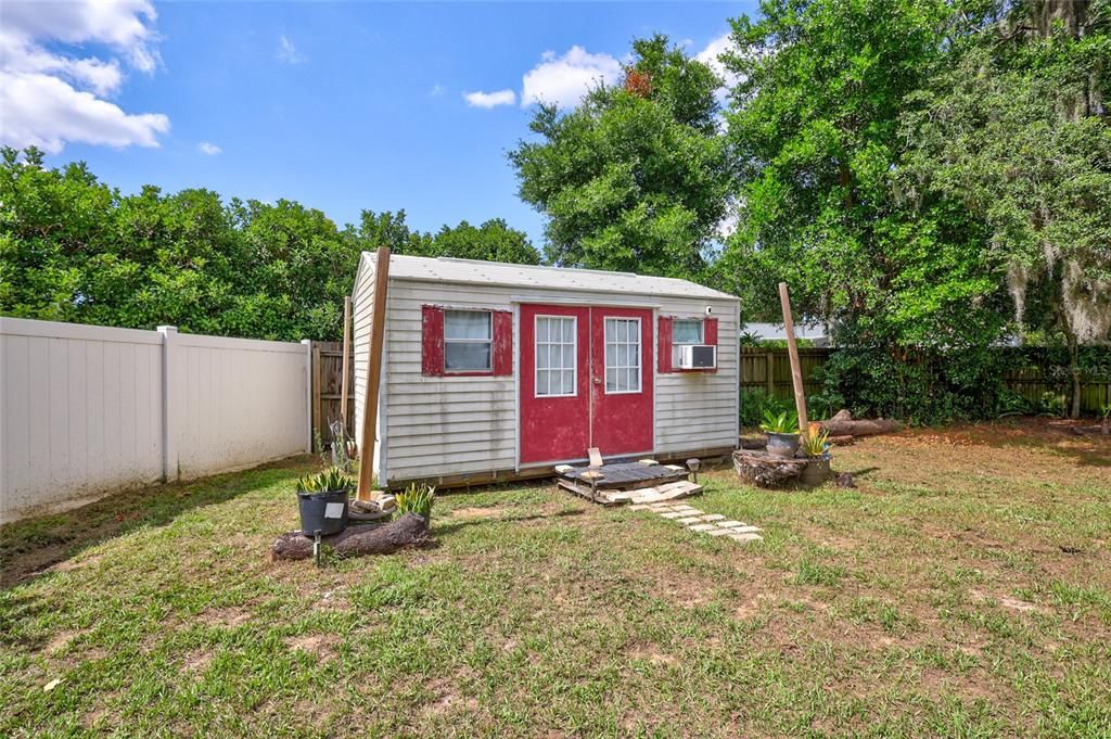 For Sale: $449,000 (4 beds, 2 baths, 1874 Square Feet)