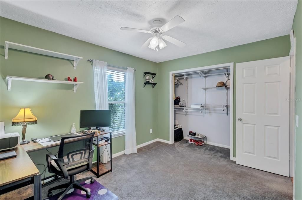 For Sale: $449,000 (4 beds, 2 baths, 1874 Square Feet)