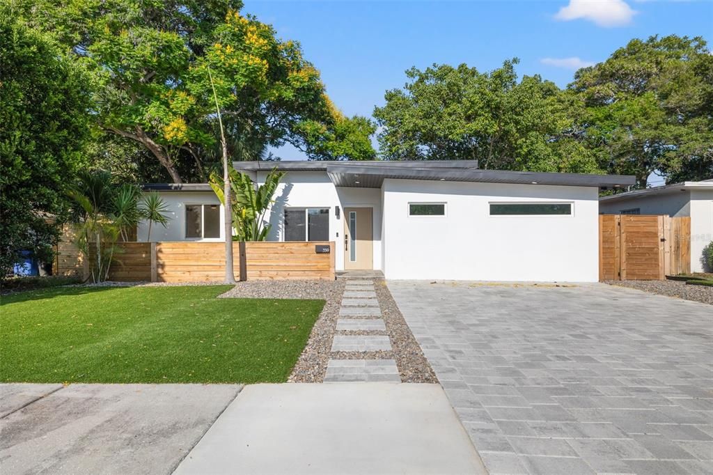 Active With Contract: $549,900 (3 beds, 2 baths, 1529 Square Feet)