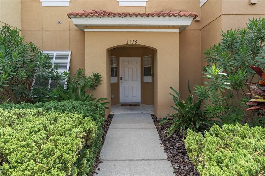 Active With Contract: $349,900 (3 beds, 2 baths, 1295 Square Feet)