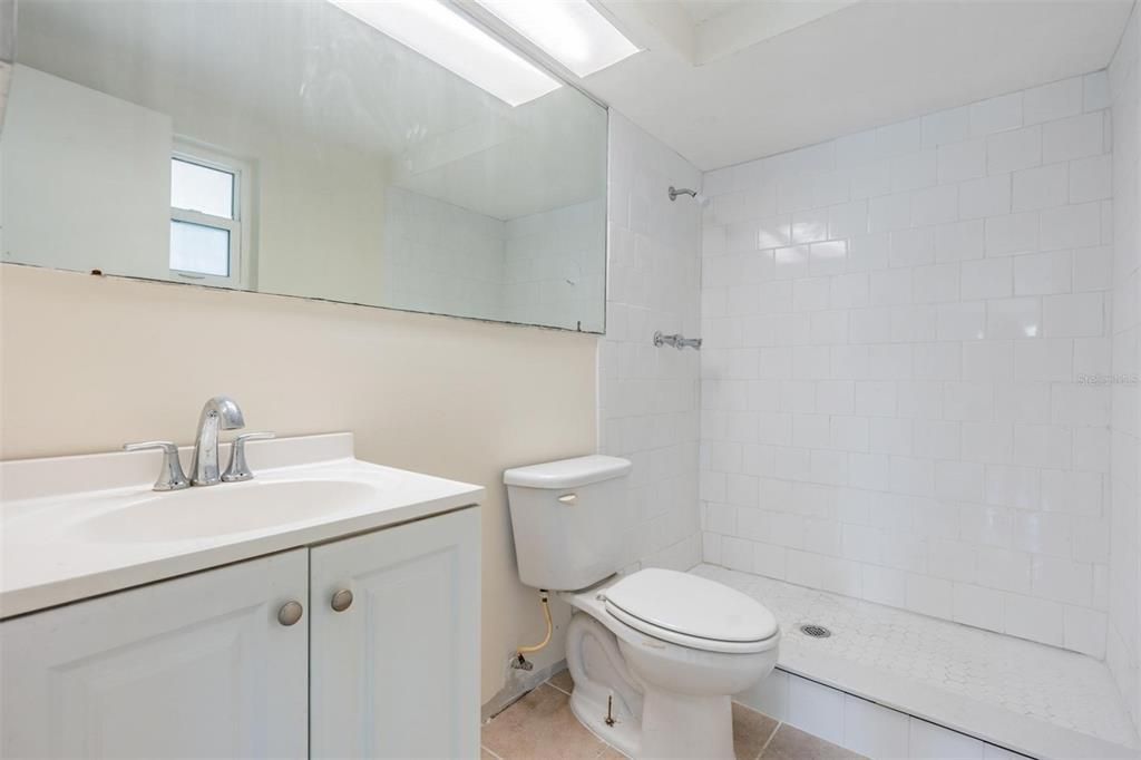 For Sale: $240,000 (2 beds, 2 baths, 1156 Square Feet)