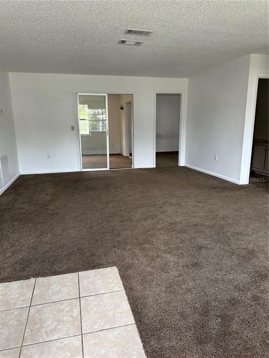 For Rent: $1,400 (2 beds, 2 baths, 1438 Square Feet)