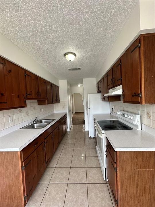 For Rent: $1,400 (2 beds, 2 baths, 1438 Square Feet)