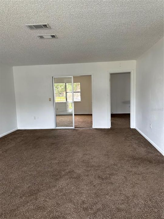 For Rent: $1,400 (2 beds, 2 baths, 1438 Square Feet)