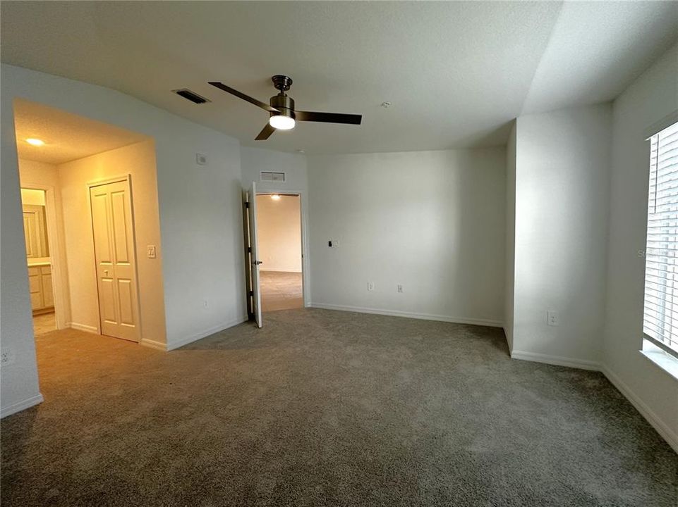 For Rent: $2,595 (2 beds, 2 baths, 1569 Square Feet)