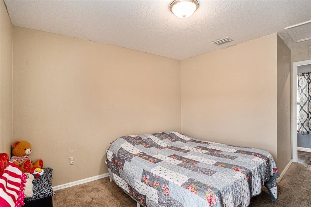 For Sale: $241,100 (2 beds, 2 baths, 1000 Square Feet)