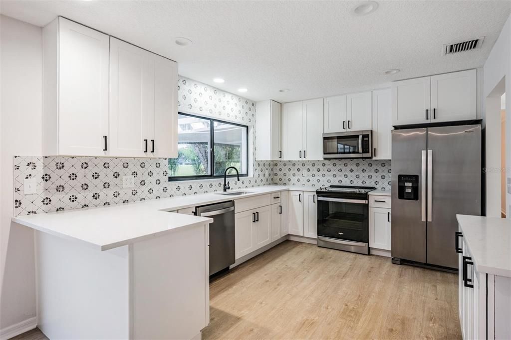 For Sale: $624,900 (4 beds, 2 baths, 2523 Square Feet)