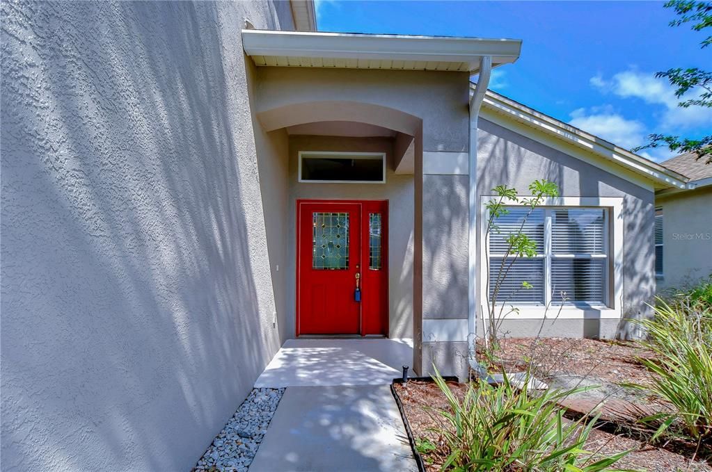 Adorable front entrance!