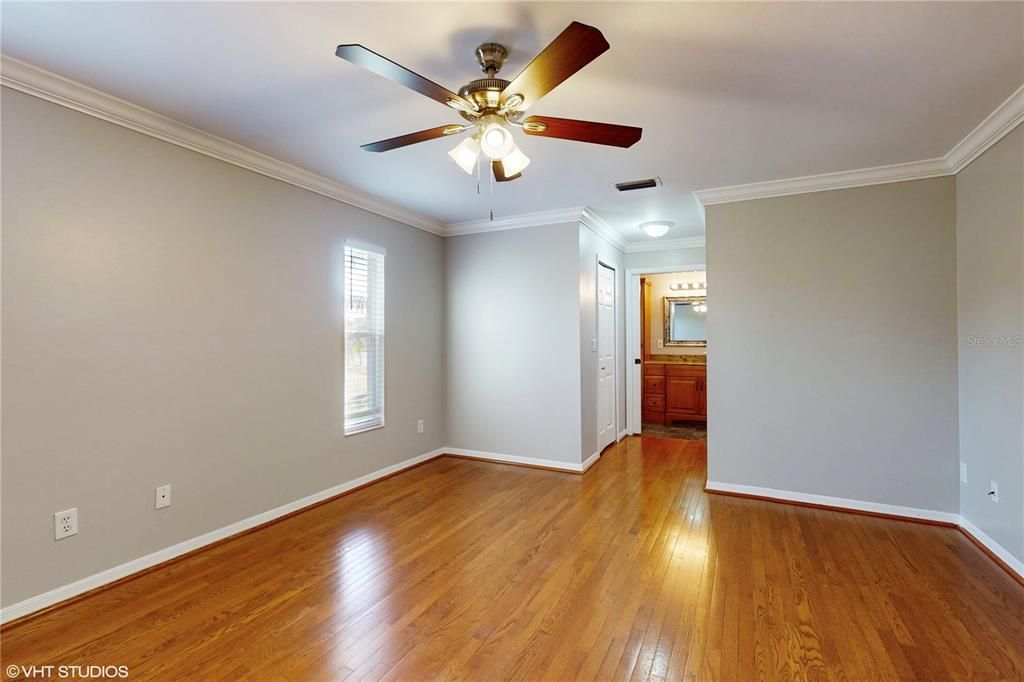 For Sale: $359,000 (3 beds, 2 baths, 1606 Square Feet)