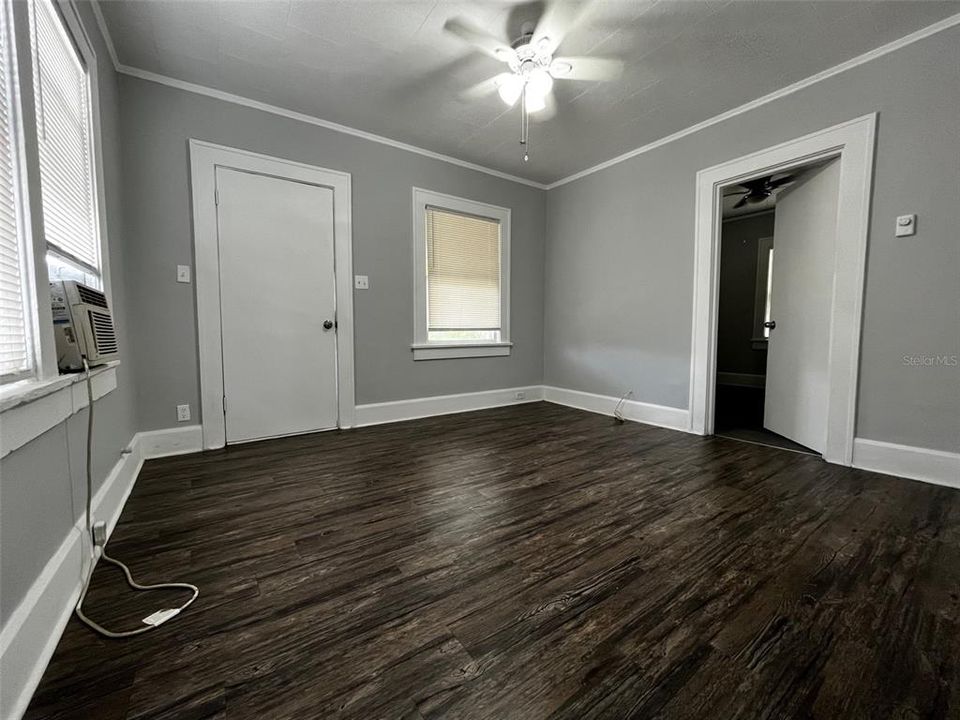 For Rent: $1,400 (2 beds, 1 baths, 750 Square Feet)