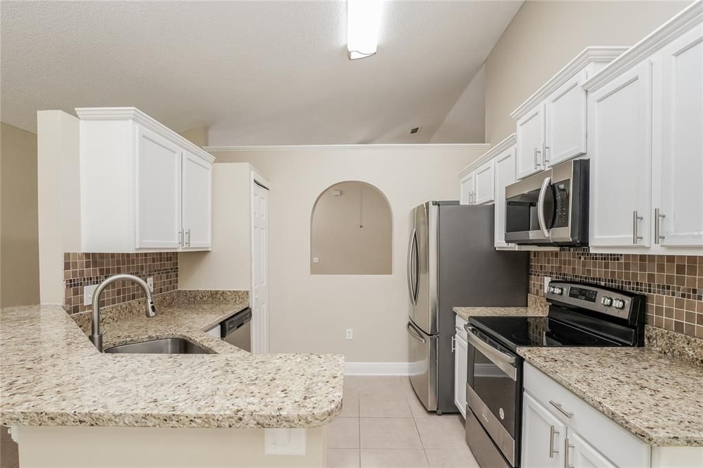 For Rent: $2,545 (3 beds, 2 baths, 1292 Square Feet)