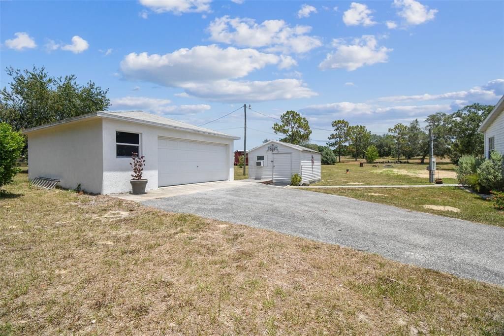 For Sale: $450,000 (3 beds, 2 baths, 2040 Square Feet)