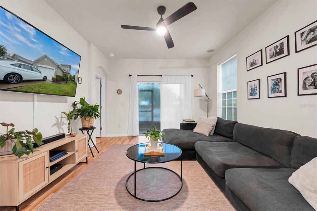 Active With Contract: $2,350 (3 beds, 2 baths, 1597 Square Feet)