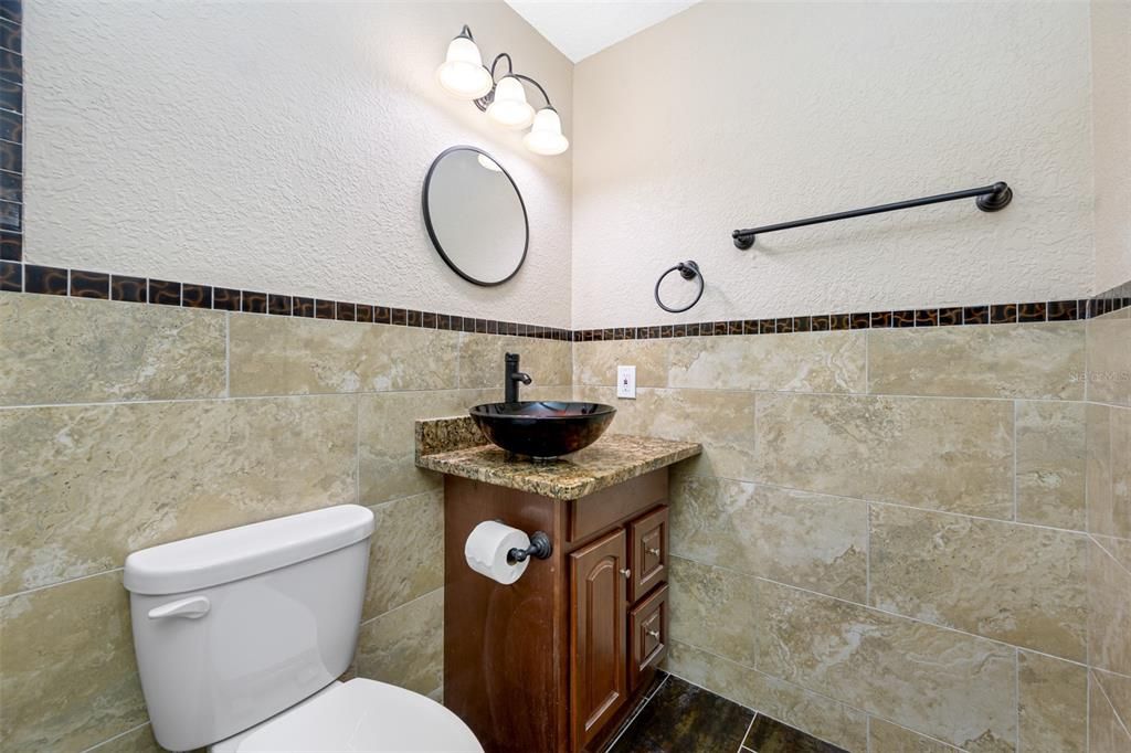 For Sale: $230,000 (2 beds, 2 baths, 1245 Square Feet)