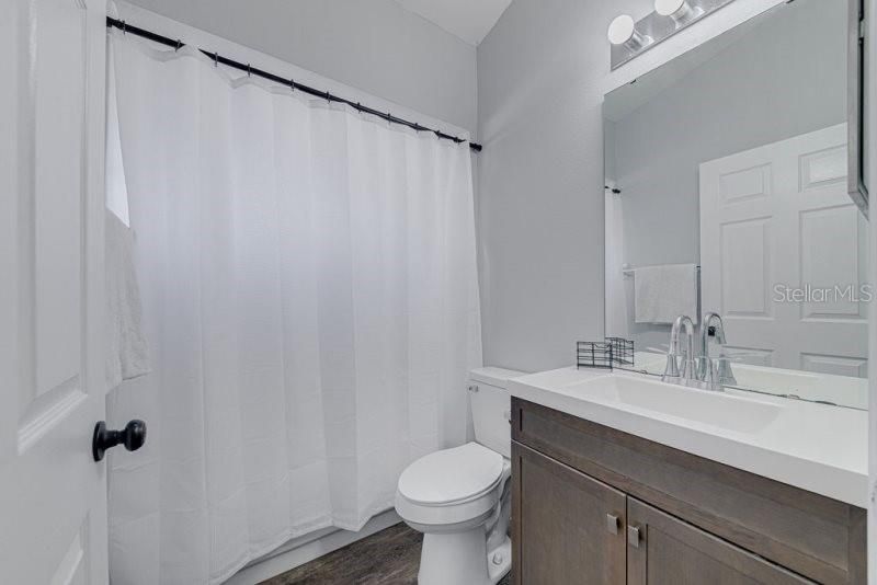 For Sale: $445,000 (3 beds, 2 baths, 1250 Square Feet)