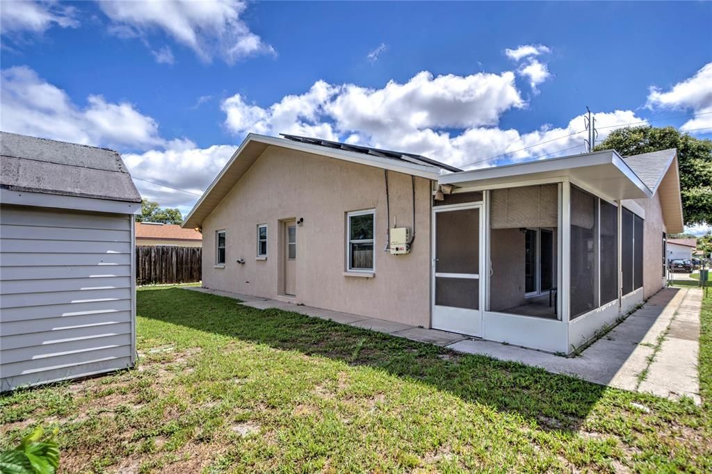 Active With Contract: $445,000 (3 beds, 3 baths, 1641 Square Feet)