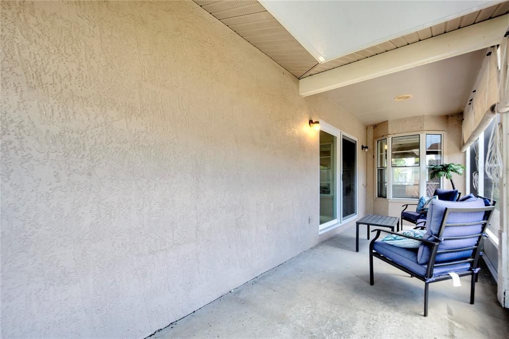 Active With Contract: $445,000 (3 beds, 3 baths, 1641 Square Feet)