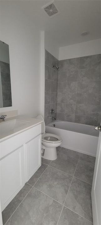 For Rent: $2,600 (3 beds, 2 baths, 1555 Square Feet)