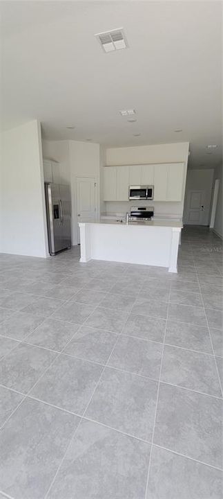 For Rent: $2,600 (3 beds, 2 baths, 1555 Square Feet)