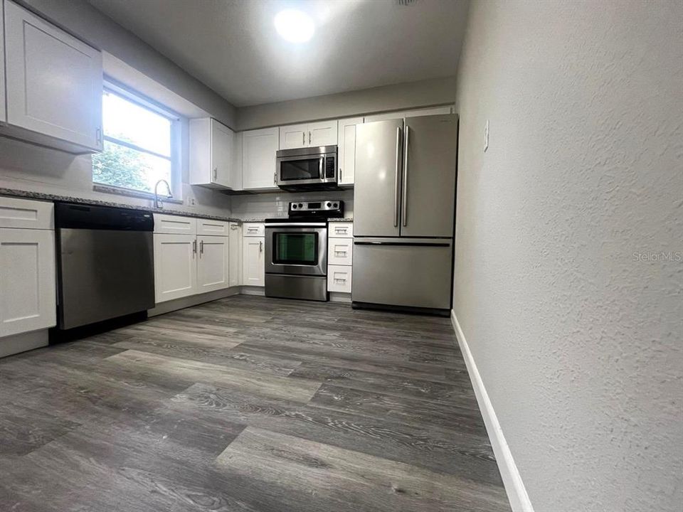 For Rent: $2,200 (3 beds, 2 baths, 1372 Square Feet)