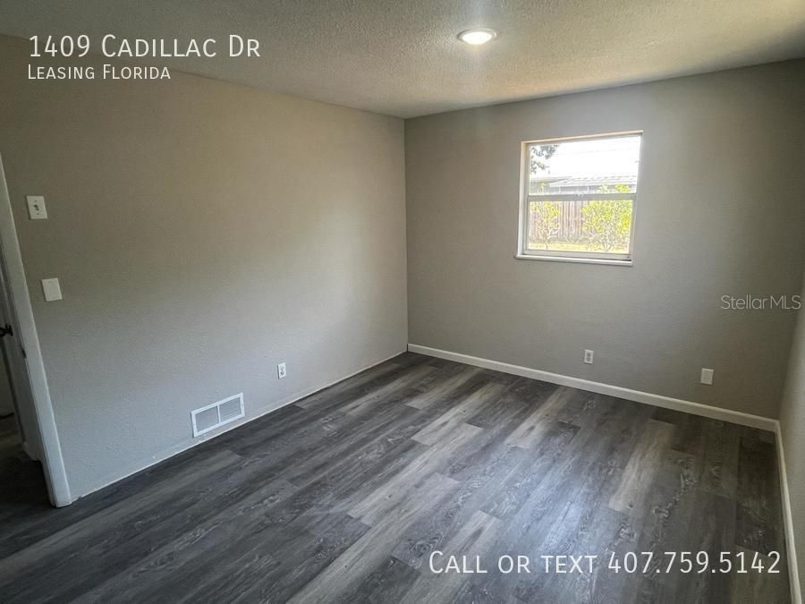 For Rent: $2,200 (3 beds, 2 baths, 1372 Square Feet)