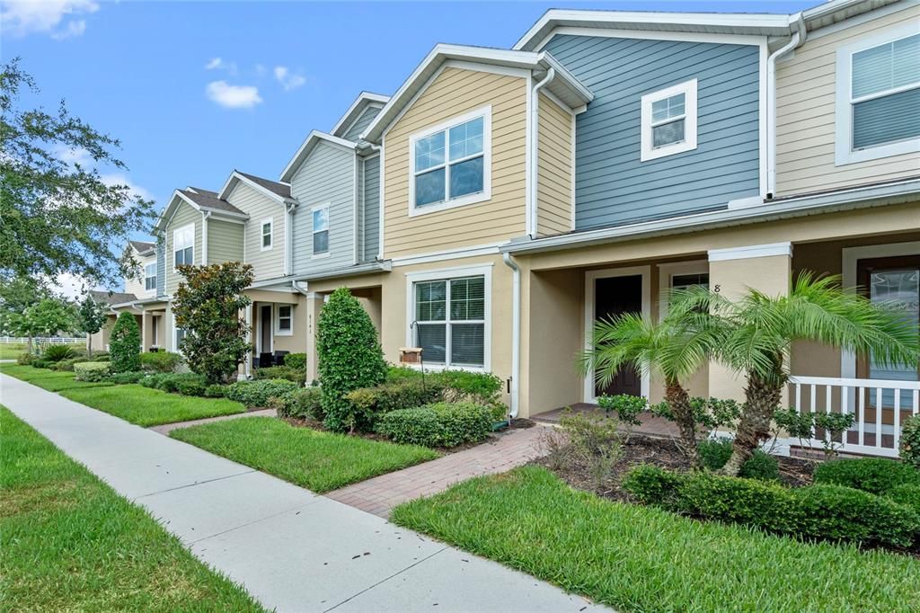 Active With Contract: $449,000 (3 beds, 3 baths, 2032 Square Feet)