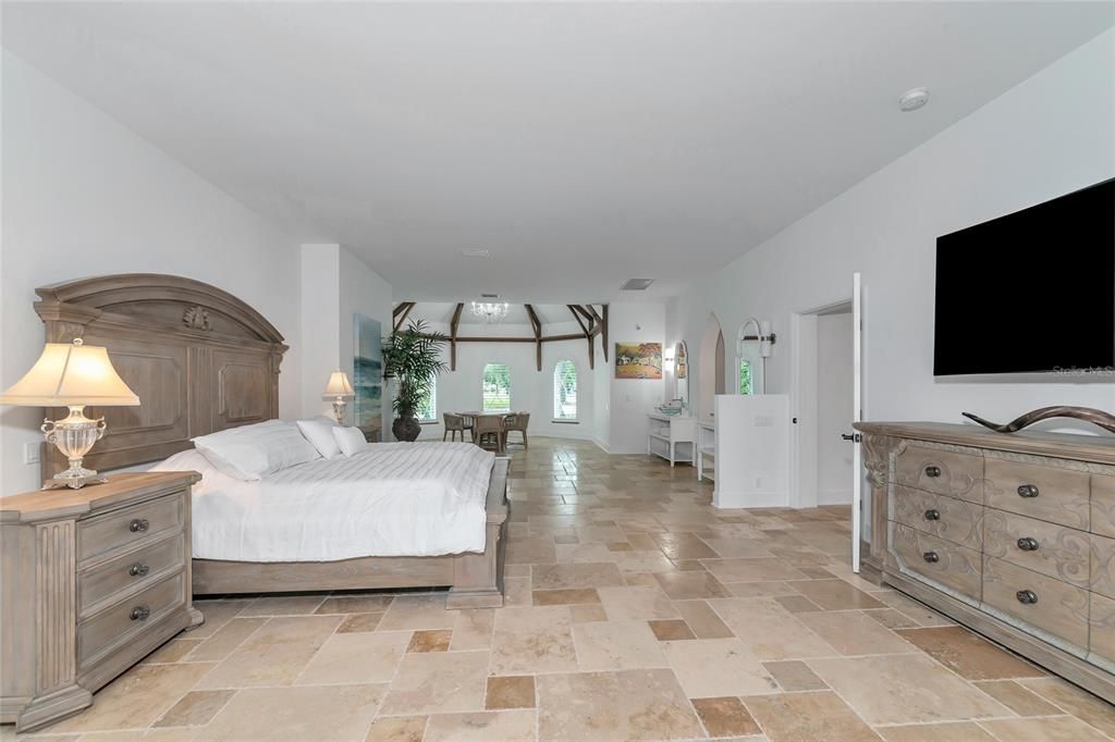 Active With Contract: $1,699,000 (4 beds, 5 baths, 5323 Square Feet)