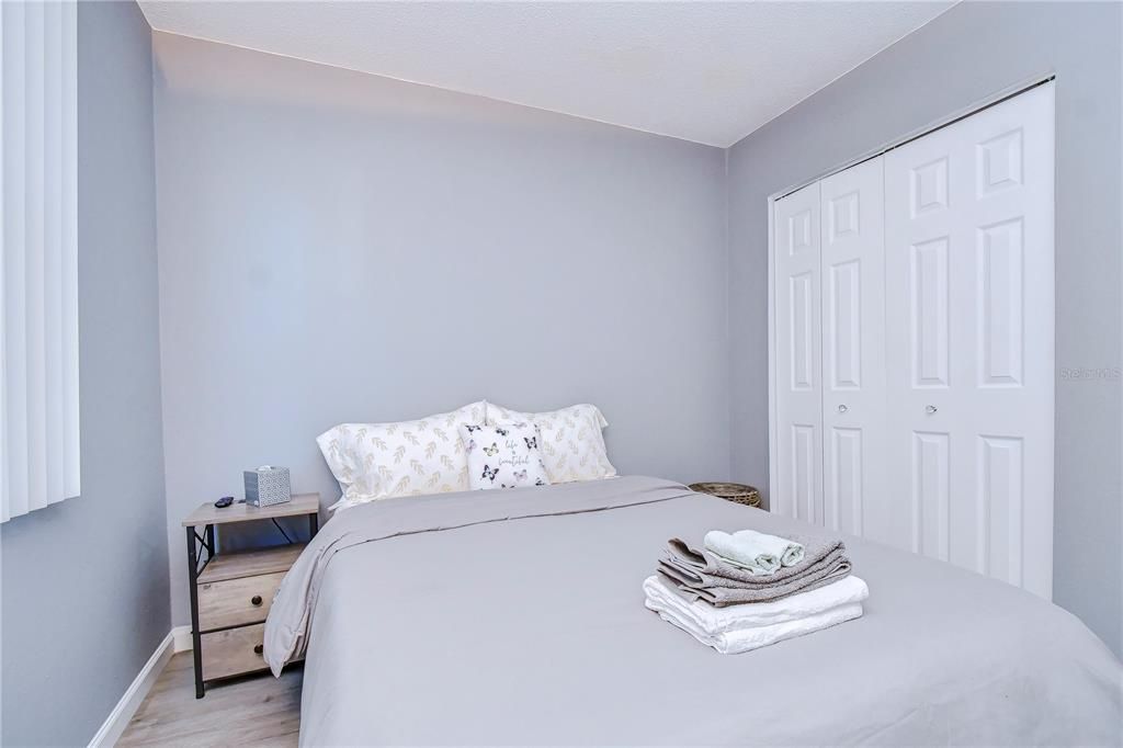 For Sale: $449,000 (3 beds, 2 baths, 1174 Square Feet)