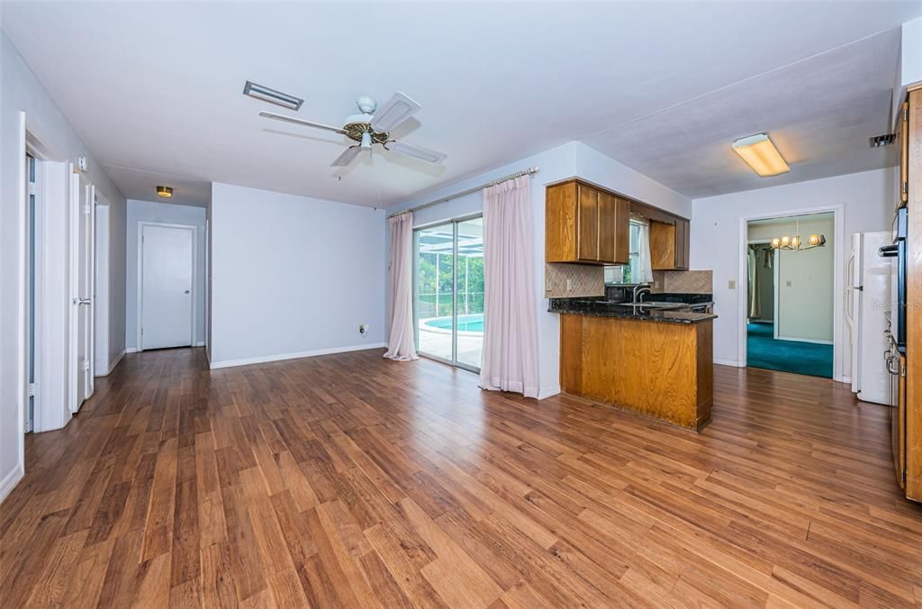 kitchen/family room